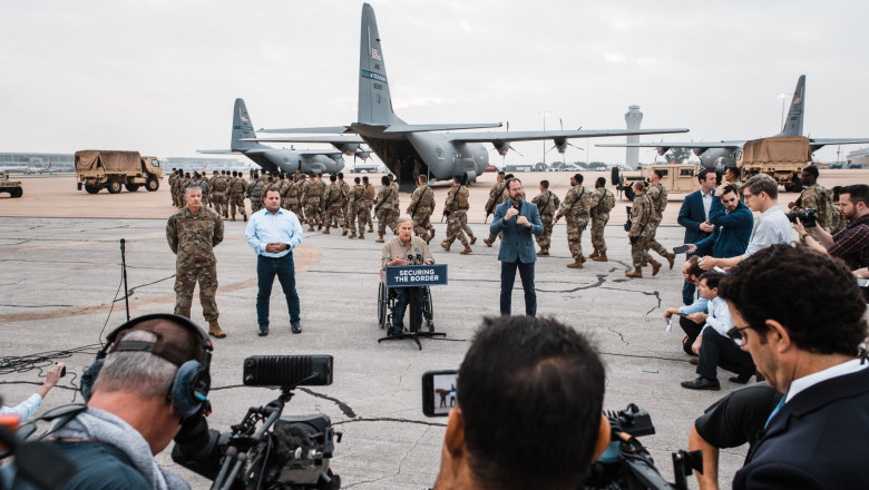 Guvernatorul Texasului desfasoara Garda Nationala la frontiera cu Mexicul, unde se asteapta un aflux neasteptat de migranti Imagine