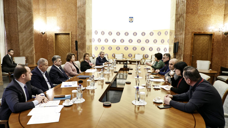 Guvernul anunta o crestere de 15% a salariilor din Sanatate pana in vara. Sindicatele vorbesc despre un procent de 20% in 2024 Imagine