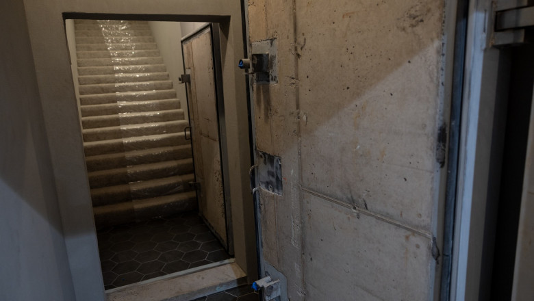 Guvernul de la Varsovia a decis ca polonezii isi vor putea construi adaposturi antiaeriene fara permisiune. Cat costa un buncar Imagine