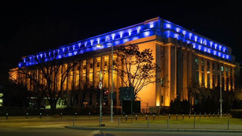 Guvernul face economie la curent. Carbunaru: Consumul a fost redus cu 200.000 kwh. Ceea ce premierul a cerut s-a intamplat Imagine