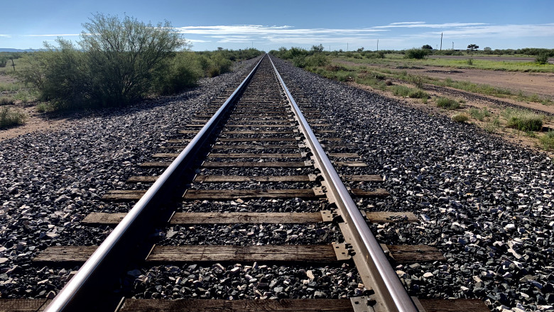 Guvernul infiinteaza o noua companie feroviara care va transporta atat echipament militar, cat si cereale Imagine