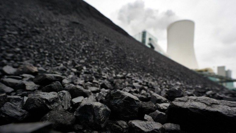 Guvernul negociaza la Bruxelles amanarea inchiderii centralelor pe carbune. Bogdan Ivan: Centralele pe gaz sunt inca pe hartie Imagine