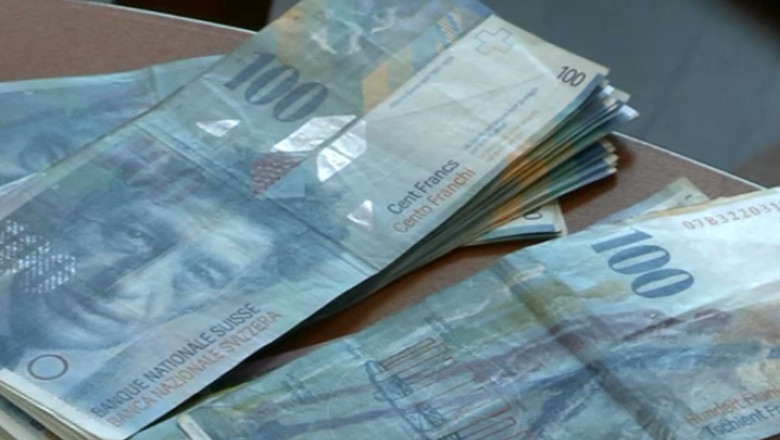Guvernul Poloniei vrea sa ii ajute pe cei cu credite in franci elvetieni Imagine