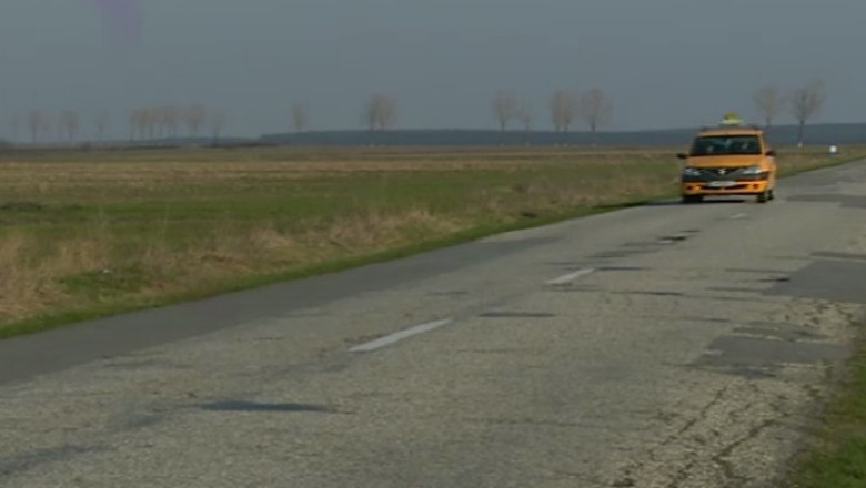 Guvernul recicleaza soselele baronilor locali Imagine