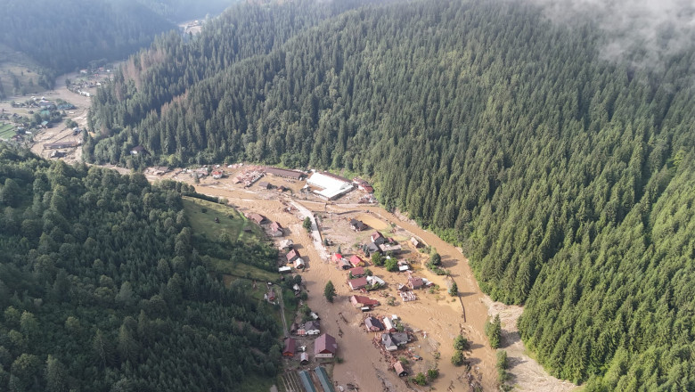 Guvernul va adopta saptamana viitoare cel de-al treilea pachet de sprijin pentru victimele inundatiilor din Suceava si Neamt Imagine