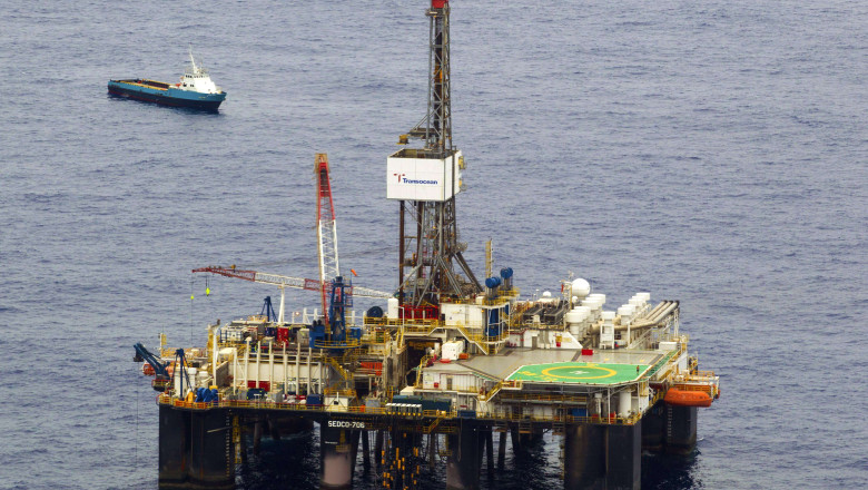 Guvernul vrea sa elimine taxa pe stalp pentru sondele petroliere din Marea Neagra Imagine