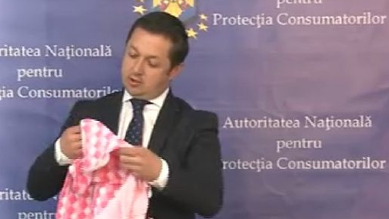 Haine pentru copii, retrase din magazine. Bumbacul "100%" de pe eticheta era poliester Imagine