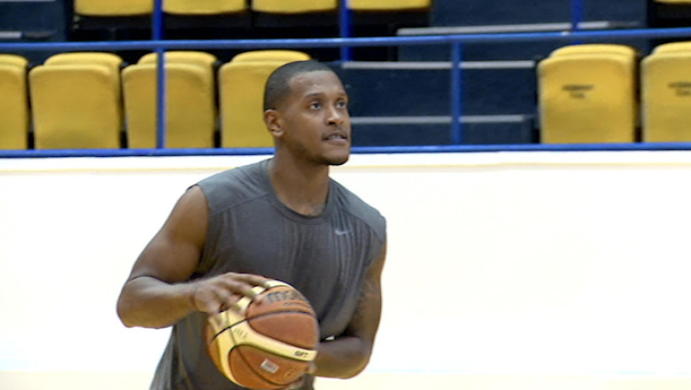 Hall, in locul lui Sljivancanin, la BC Timba Timisoara Imagine