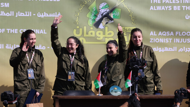 Hamas a eliberat alte patru ostatice. In schimbul lor, Israelul va elibera 200 de palestinieni din inchisori Imagine