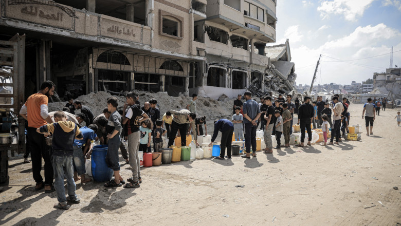 Hamas acuza armata israeliana ca a tras cu tancurile in multimea adunata langa un centru de distributie a hranei din Gaza. Reactia IDF Imagine