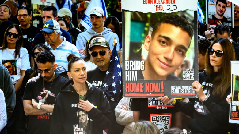Hamas e pregatit sa-l elibereze pe israeliano-americanul Edan Alexander si sa returneze cadavrele altor patru ostatici din Gaza Imagine