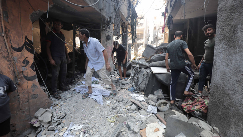 Hamas sustine ca 13 ostatici au fost ucisi in raidurile aeriene israeliene asupra Fasiei Gaza Imagine