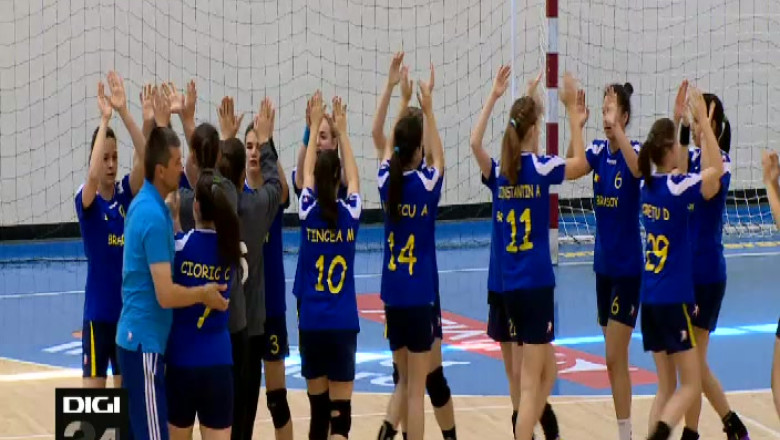 HANDBAL. Calificate in semifinale Imagine