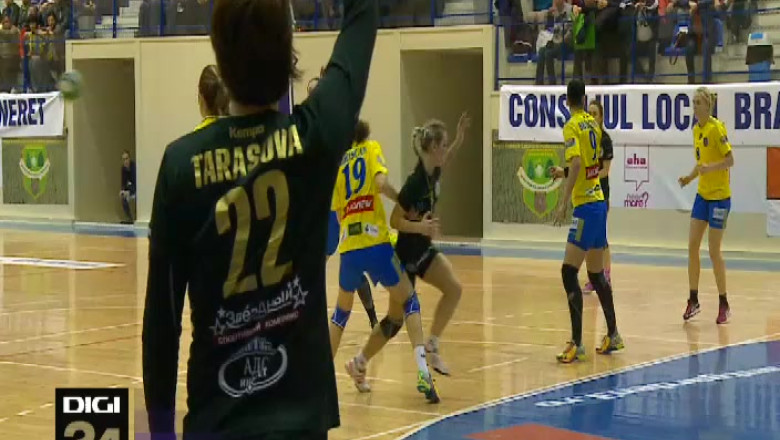 HANDBAL. Eliminate din Cupa EHF Imagine