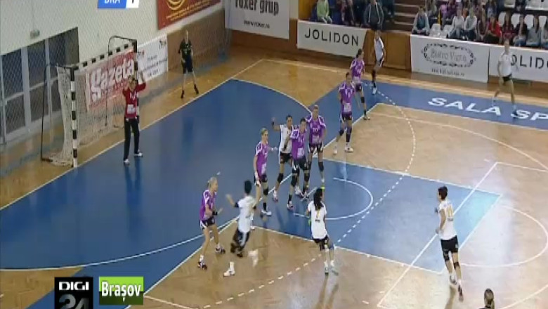 HANDBAL. Meci perfect pentru Corona Brasov Imagine
