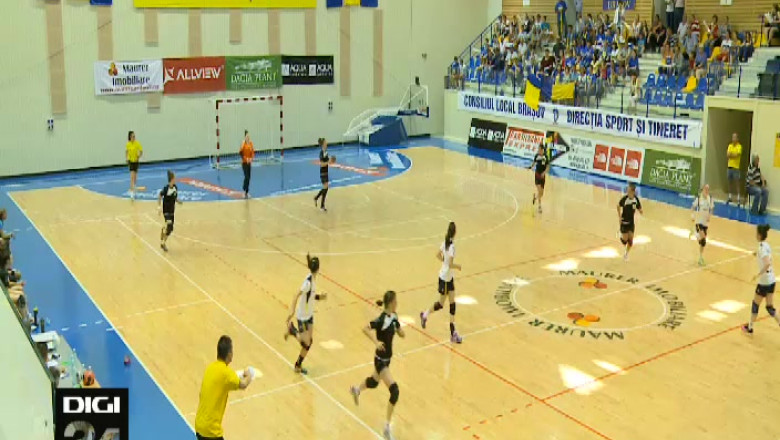 HANDBAL. Start cu dreptul pentru junioare Imagine