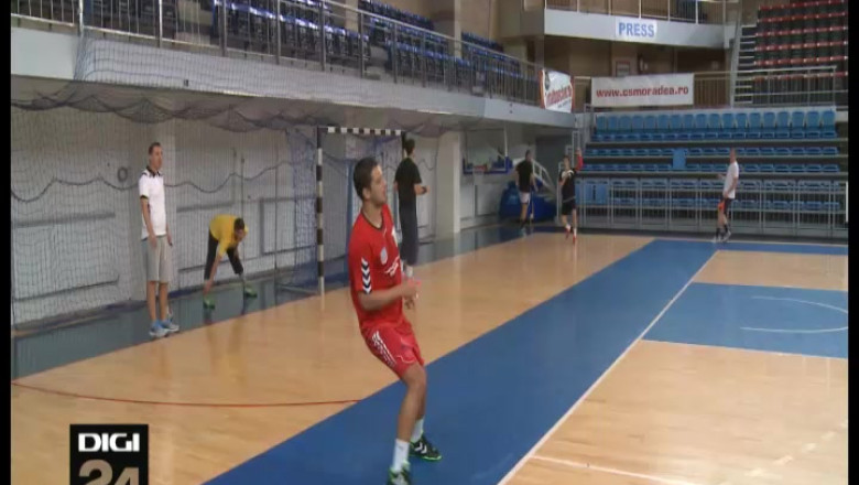 Handbalistii de la CSM Oradea au cedat in primul amical: 27-29 cu Steaua Imagine