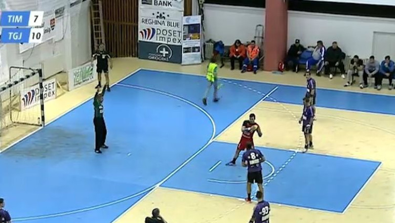 Handbalistii lui Poli, cu un pas afara din play-off Imagine