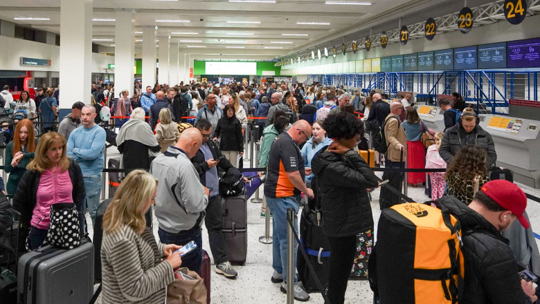 Haos pe aeroportul din Manchester dupa o pana uriasa de curent. Mii de oameni au avut zborul anulat sau intarziat Imagine