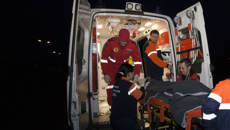 HARGHITA. Sapte persoane, intre care cinci copii, ranite grav in urma unui accident Imagine