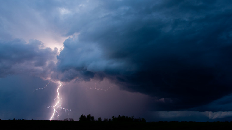 HARTA Furtuni la munte, canicula in sud. Meteorologii au emis noi coduri galbene Imagine