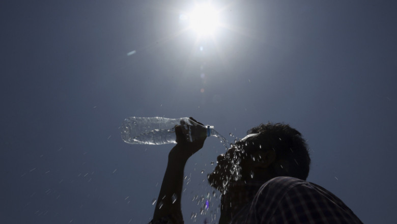 HARTI. Avertizare de canicula de la meteorologi. Jumatate de tara va merge la vot pe temperaturi de foc Imagine