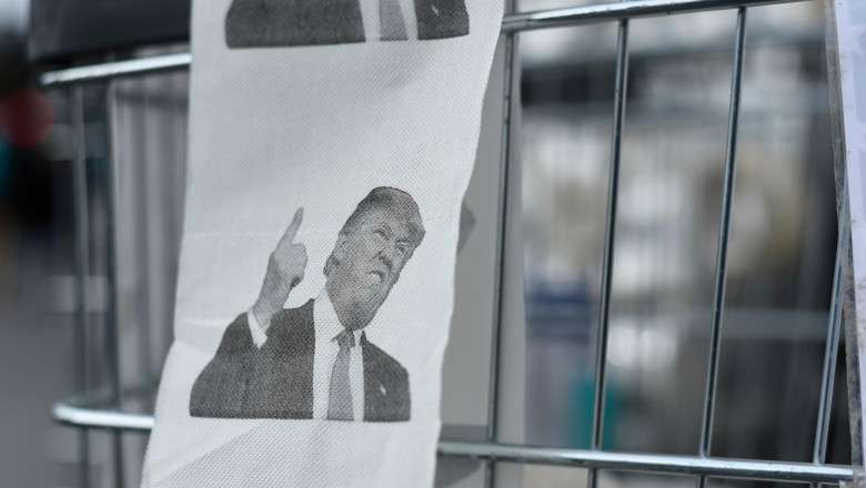 Hartia igienica si „rezistenta anti-Trump”: Cum a ajuns un manual de sabotaj din anii 1940 cea mai citita „carte” din SUA Imagine