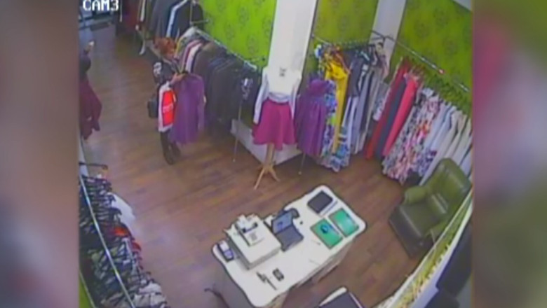 Hoata surprinsa de camerele de supraveghere dintr-un magazin din Iasi  Imagine