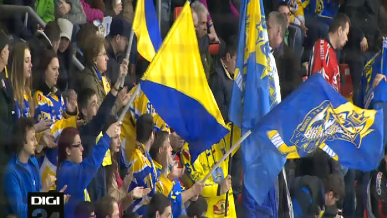 HOCHEI. Corona Brasov, in finala Ligii MOL Imagine