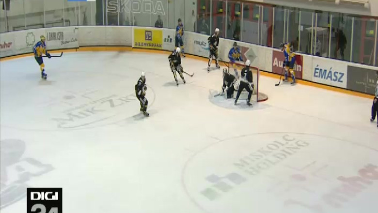 HOCHEI. Corona Brasov, infranta in prelungiri Imagine