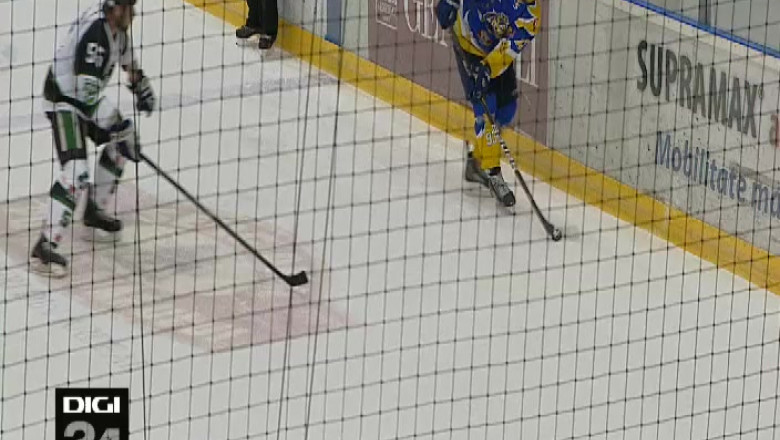 HOCHEI. Corona cedeaza intr-un meci crucial Imagine