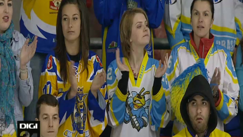 HOCHEI. Corona cedeaza pe teren propriu Imagine