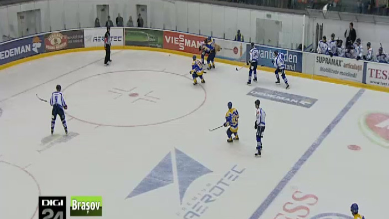 HOCHEI. Corona, in scadere de forma Imagine