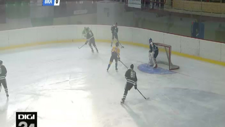 HOCHEI. Corona pierde prima batalie din finala Ligii MOL Imagine