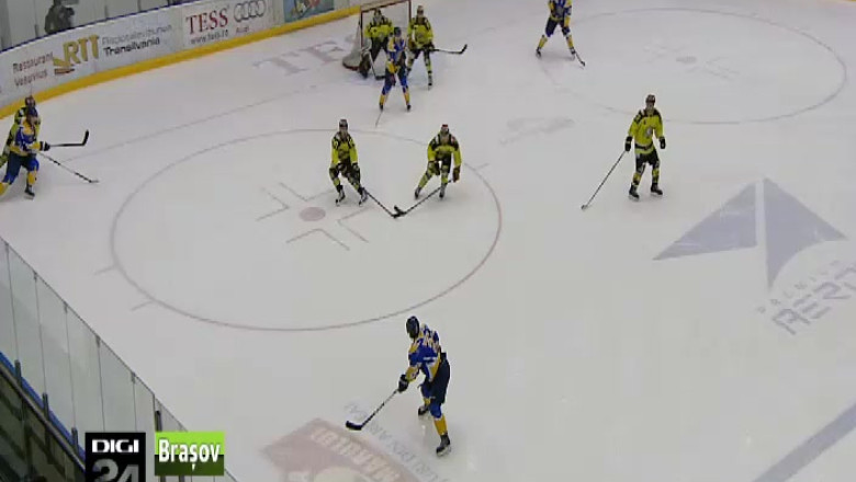 HOCHEI. Deplasare decisiva pentru Corona Brasov Imagine