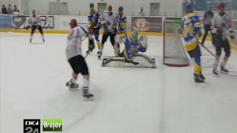 HOCHEI. Infrangere in prelungiri pentru Corona Brasov Imagine