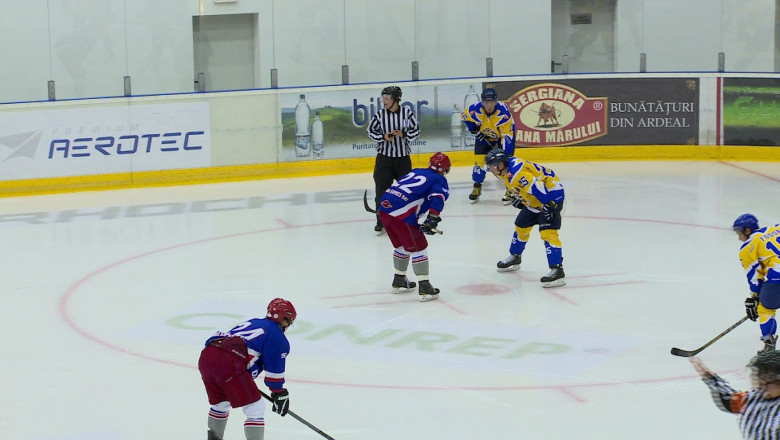 HOCHEI. Infrangere usturatoare la hochei Imagine