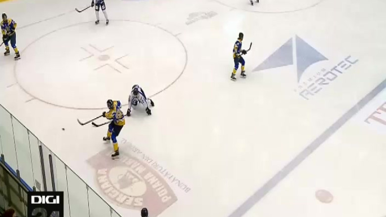 HOCHEI. La un pas de primul titlu Imagine