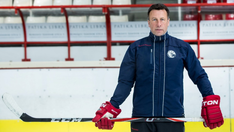 HOCHEI. Nume nou pe banca Imagine