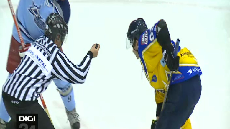 HOCHEI. Primul pas in Cupa Imagine