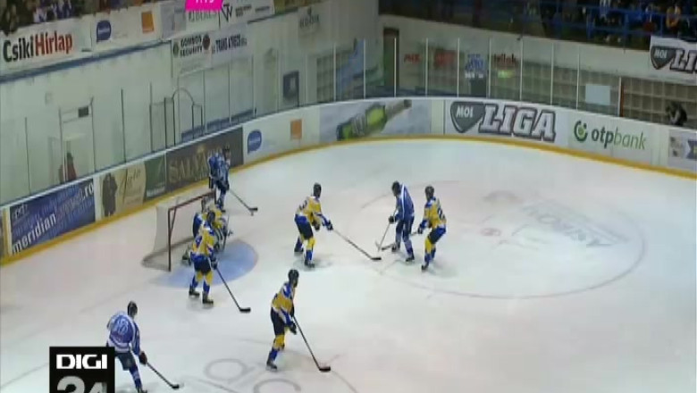 HOCHEI. Roberto Gliga a plecat de la Corona Brasov Imagine