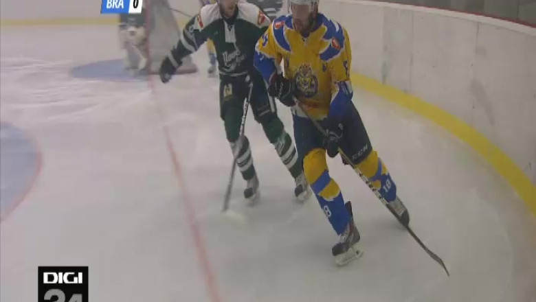 HOCHEI. Victorie esentiala pentru Corona Imagine