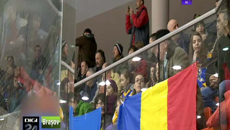 HOCHEI. Victorie importanta pentru Corona Imagine