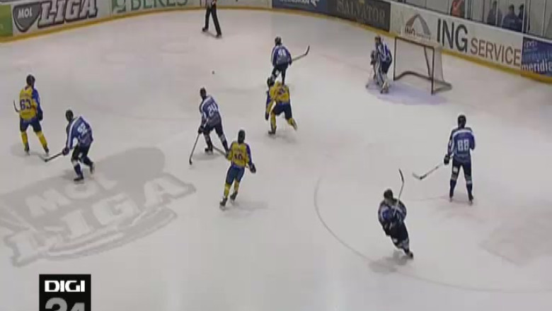 HOCHEI. Victorie pe terenul rivalei Imagine