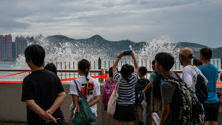 Hong Kongul se inchide in asteptarea celui mai puternic taifun din acest an Imagine