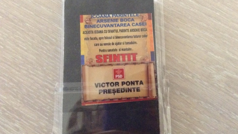 HotNews: PSD imparte icoane cu Arsenie Boca si indemnul de a-l vota pe Victor Ponta. Reactia opozitiei Imagine