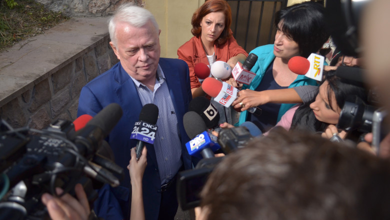 HREBENCIUC DEMISIE. Viorel Hrebenciuc, primele declaratii: Nu ma razgandesc, revin in 2016 Imagine