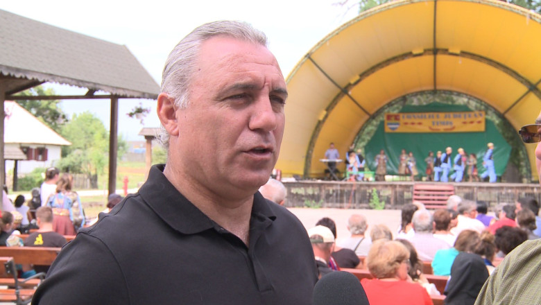 Hristo Stoichkov, banatean cu acte in regula. Fostul international bulgar devine cetatean de onoare al comunei Dudestii Vechi Imagine