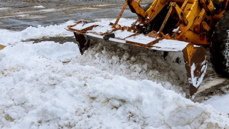 Iarna fara contracte de deszapezire. Solutia gasita de unii primari pentru a face economie la buget. „E o idee buna, daca nu ninge” Imagine