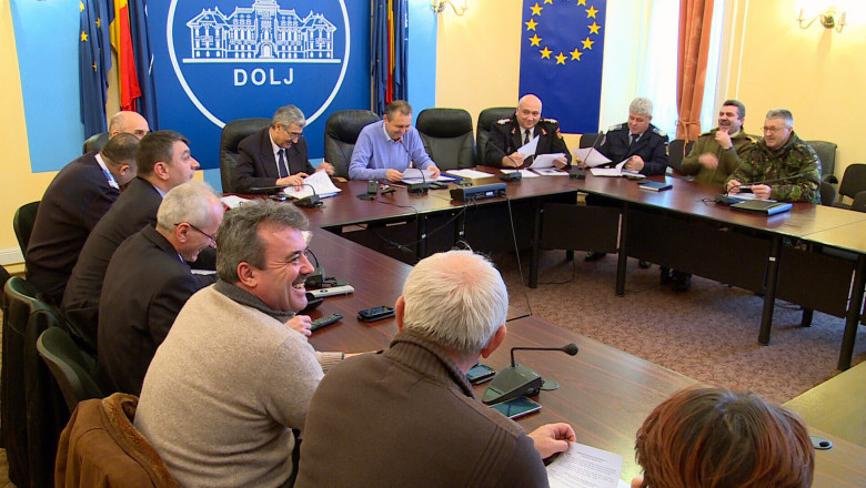 IARNA GREA. Sedinta la Colegiul Prefectural Dolj cu avertizari de canicula  Imagine